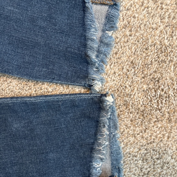 Joe’s Skinny frayed Ankle Denim Jean- size 29 - Picture 3 of 4